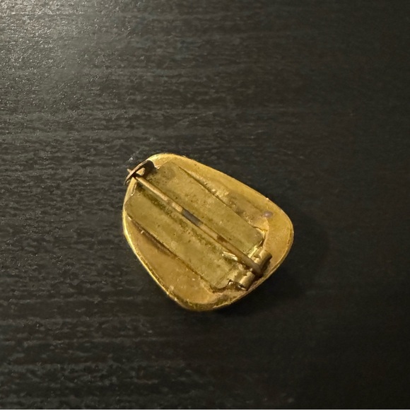 🌷$2 Bundle Add-on ~ Vintage Painted Gold Tone White Brooch Pin - Picture 10 of 12